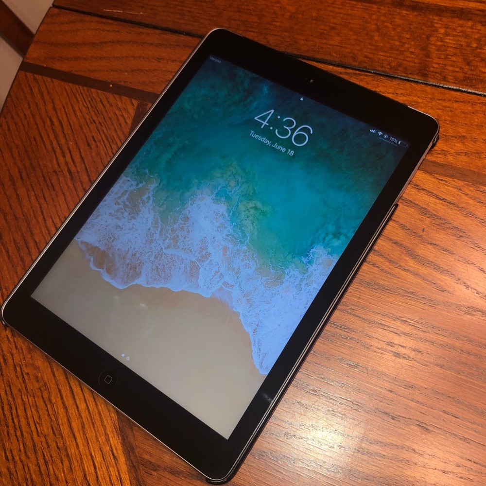 IPad 32gb! Few years old!